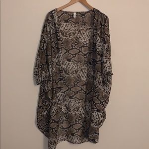 Snakeskin Print Sheer Kimono Top